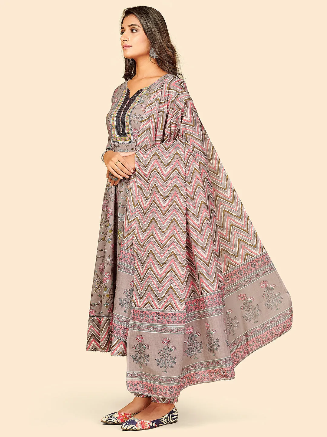 Women'S Printed & Gotta Work Anarkali Cotton Grey Stitched Kurta Pant With Dupatta